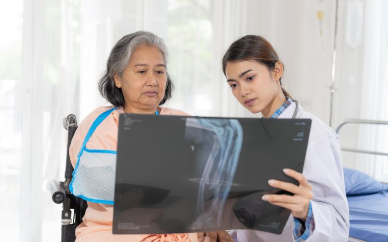 Nghiên cứu điều trị thoái hoá khớp gối giải quyết tình trạng hiện nay