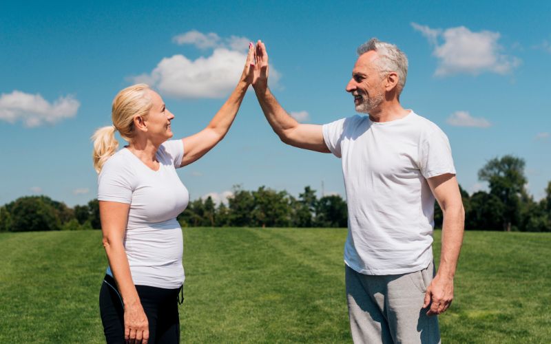 Vận động và tập luyện thể dục đều đặn là một yếu tố thiết yếu trong việc kích hoạt Gen Sirtuin và duy trì sức khỏe.