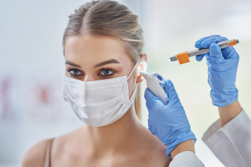 Kiểm tra tai, mũi, họng là một trong những danh mục nằm trong khám sức khỏe tổng quát