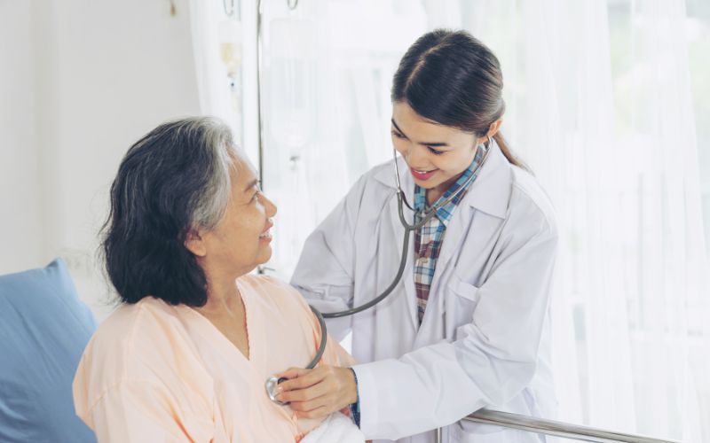 Mọi độ tuổi nên đi kiểm tra sức khỏe toàn diện