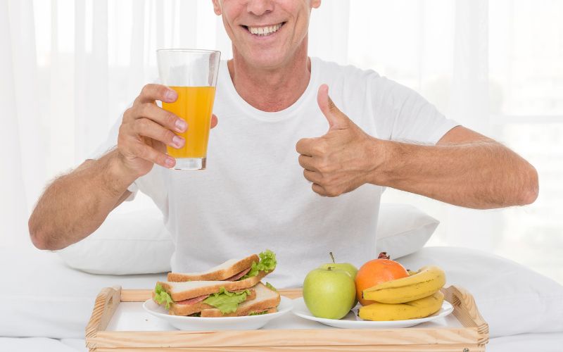 Chế độ ăn uống lành mạnh và cân đối là chìa khóa để duy trì sức khỏe và ngăn ngừa lão hóa cơ thể