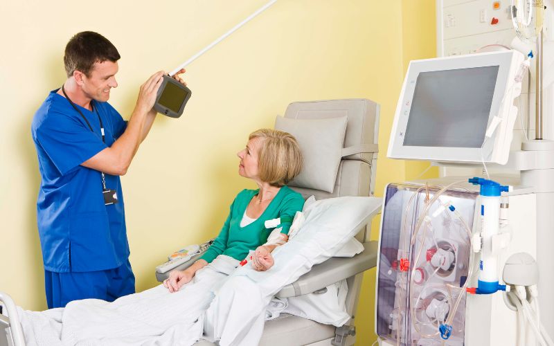 loc-mau-cho-nguoi-cao-tuoi