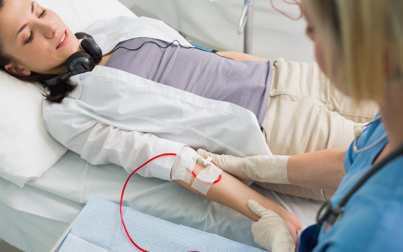 Lọc máu xấu giảm mỡ máu bằng liệu pháp y học