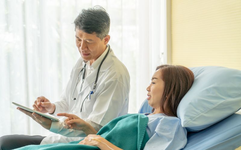 Xem xét tình trạng sức khỏe trước khi điều trị lọc máu xấu giảm mỡ máu