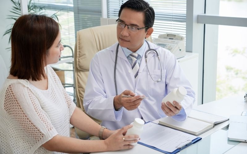 Tham khảo ý kiến bác sĩ và chuyên gia kho bổ sung NMN cải thiện tuổi thọ