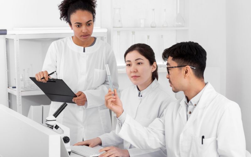 Trong cộng đồng khoa học, có những ý kiến trái chiều về việc sử dụng tế bào gốc phôi