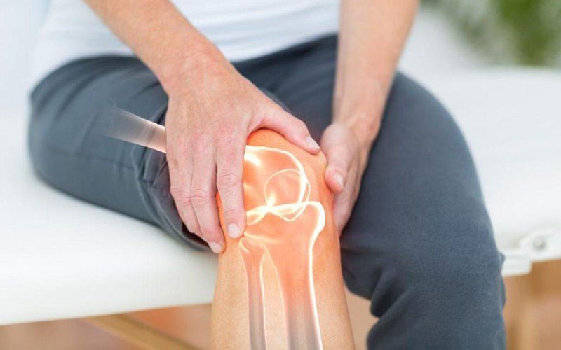 Triệu chứng thái hoá khớp rõ ràng như đau khớp khi cử động, cứng khớp