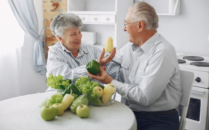 Rau xanh và hoa quả lựa chọn hoàn hảo thoái hoá khớp ăn gì tốt