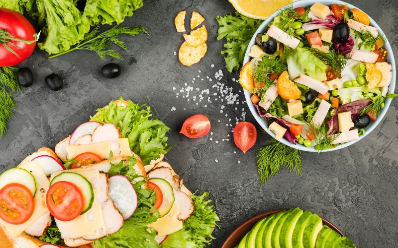 Thực phẩm NMN có thể được bổ sung qua chế độ ăn uống bằng cách tiêu thụ các thực phẩm tự nhiên giàu NMN