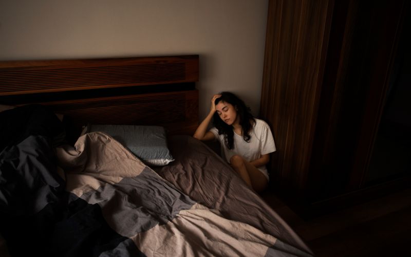 Tác động của thói quen ăn uống sinh hoạt khiến tiểu đường gây mất ngủ