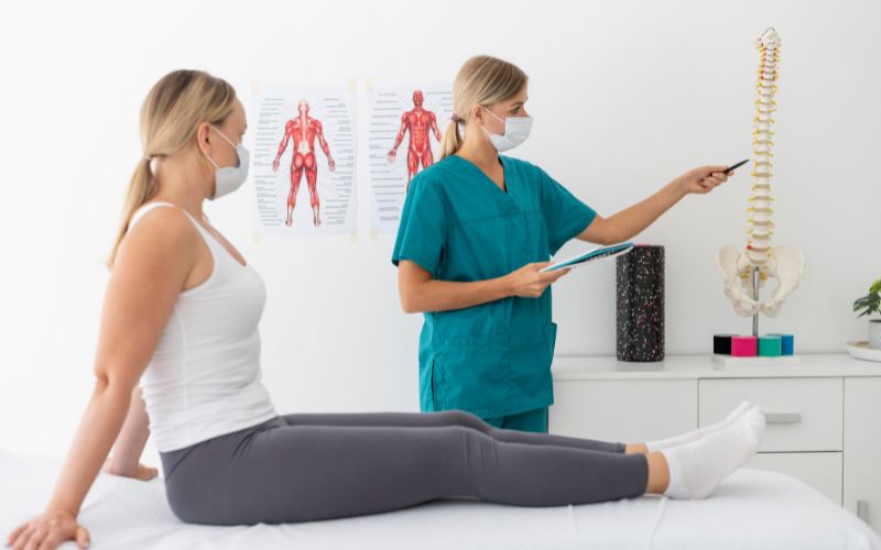 Vật lý trị liệu là một trong những phương pháp điều trị triệu chứng thoái hoá khớp gối